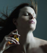 Hova permetezd a parfümöt?